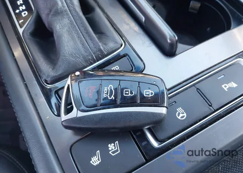 2016 Hyundai Genesis 3.8 из США, поврежденный, VIN KMHGN4JE8GU126476